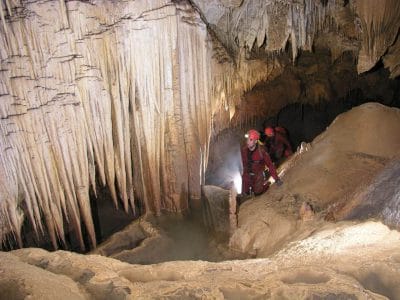 santa-elena-cuevas-palestina-tour (3)